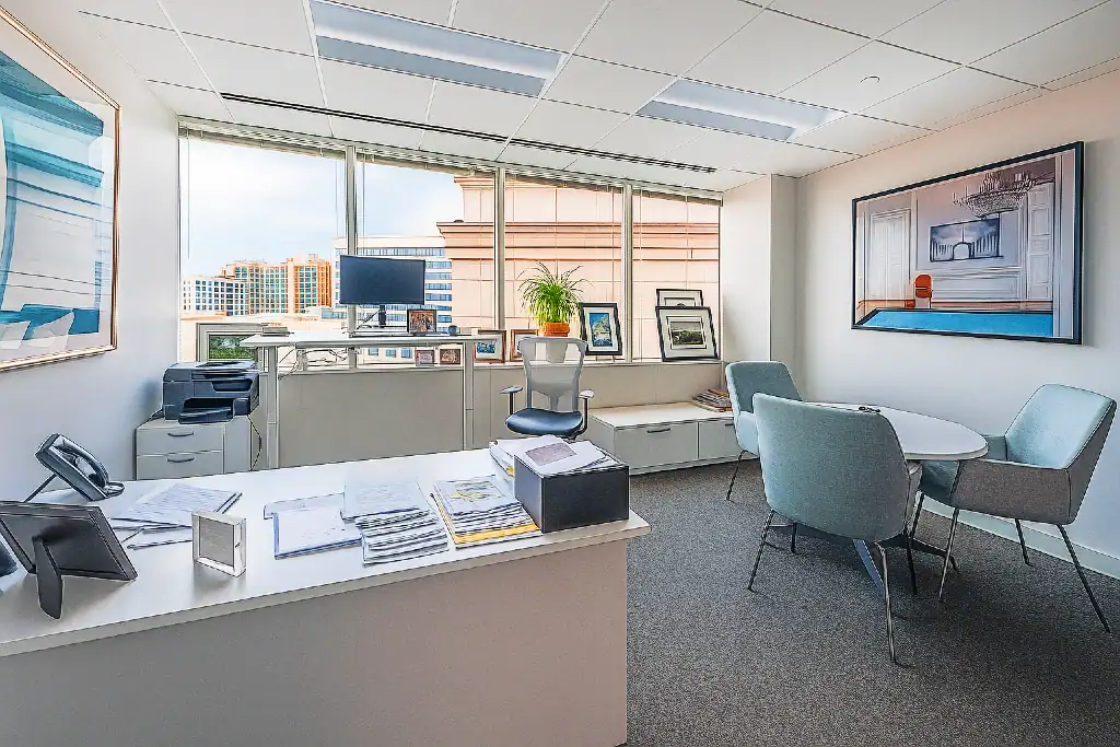 Large Private office with window and flexible terms